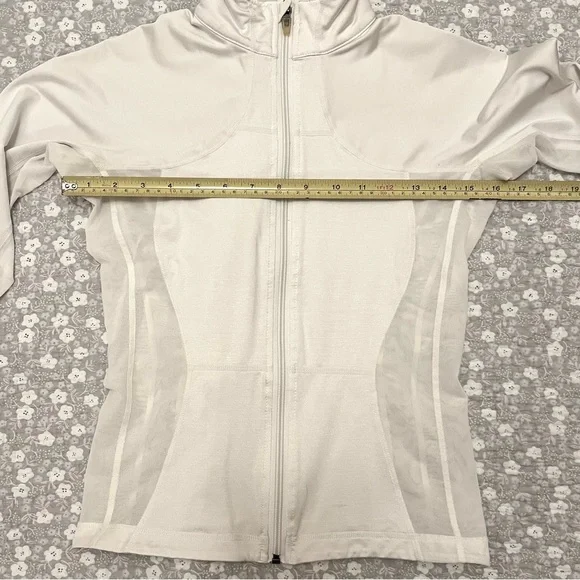 Lululemon Define Jacket White Mesh Panel Zip Up Size 6 - Picture 13 of 13